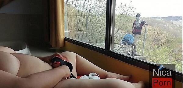  Se masturba frente a ellos y no se enteran ( Vidrio Polarizado ) - Nicaragua
